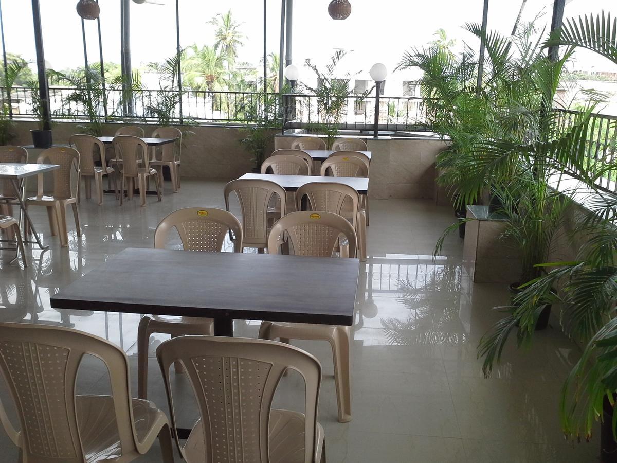 Hotel Galaxy Vaibhav Vasai Exterior foto